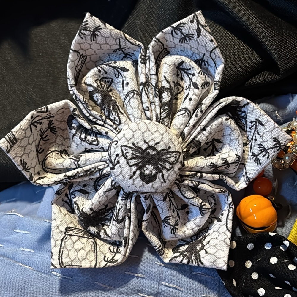 Black and White bee and bee hive floral shape dog bow go around there collar big